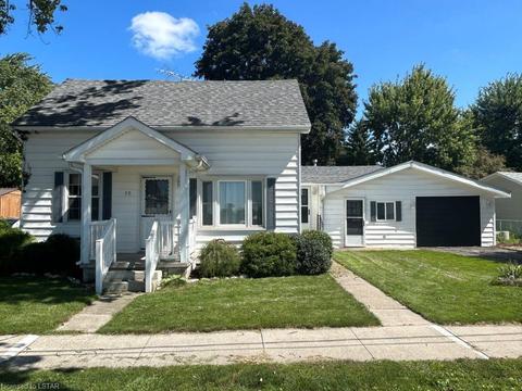 {{alt}} | Card Image